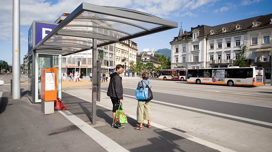 Solothurn, Bahnhofplatz <br>Bushaltestellen