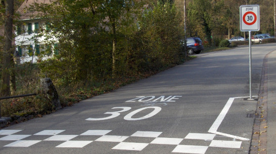 Feldbrunnen-St. Niklaus, implementation of the 30 kph limit