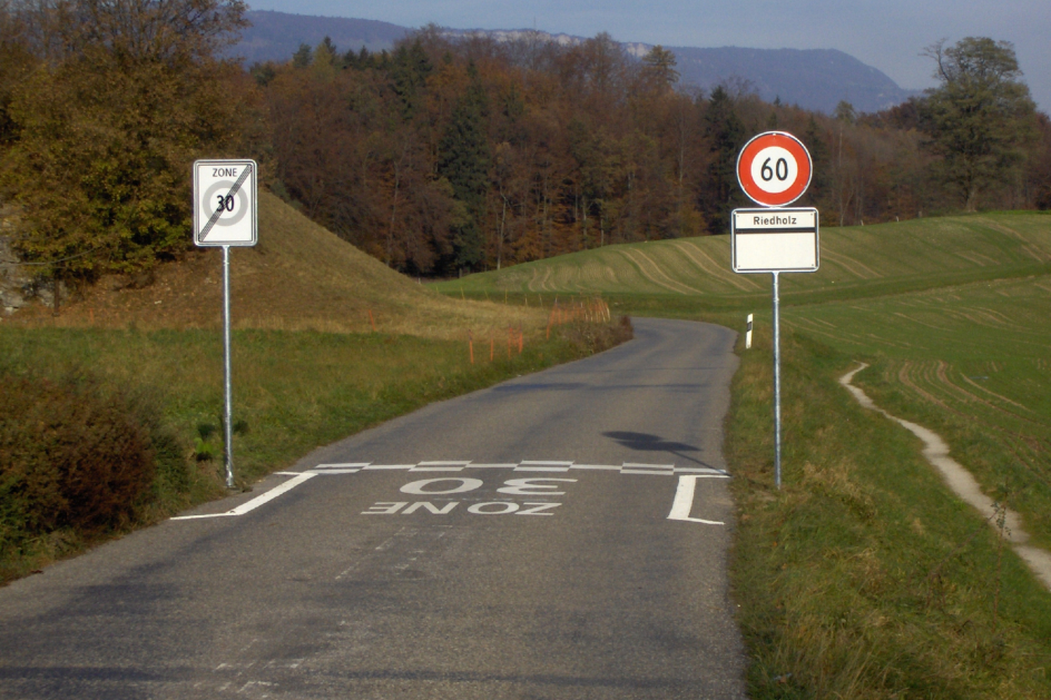 T30-Zone, Eingangs-/Ausgangstor
