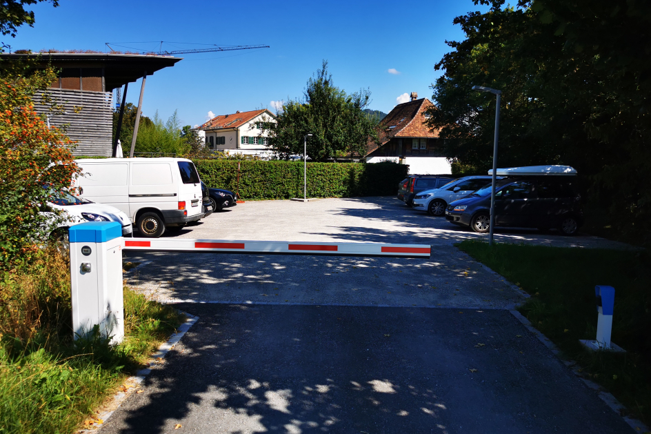 Neu erstellter Parkplatz Landorf
