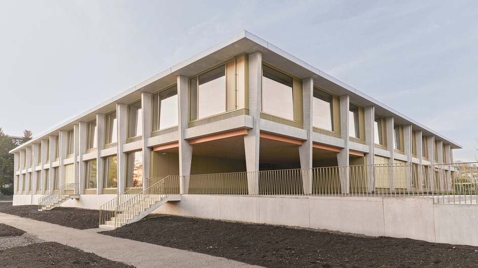 Neues Schulhausgebäude (Foto: sarahkimstudio Fotografie)