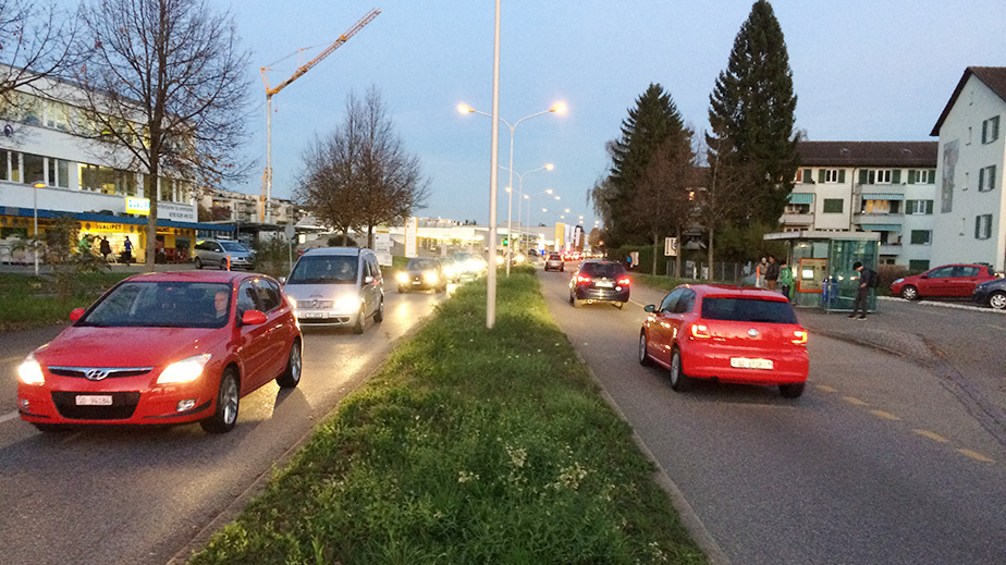 Bellach, Bielstrasse, Abendverkehr