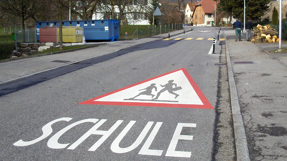 Verkehrssichereit in Langendorf, Massnahmen im Bereich der Schulhäuser
