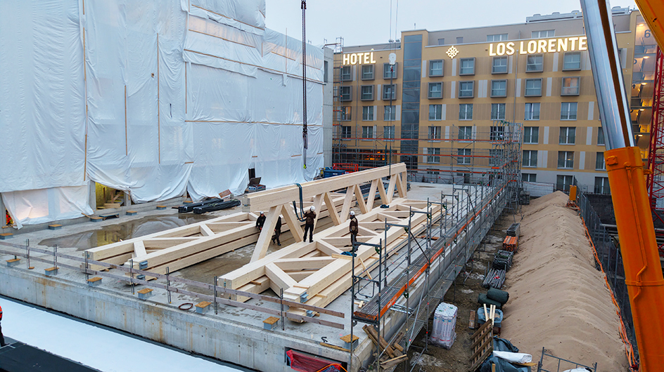 HOME OF BEACH: Die ersten der insgesamt 18 imposanten Fachwerkträger werden im Januar 2026 angeliefert.